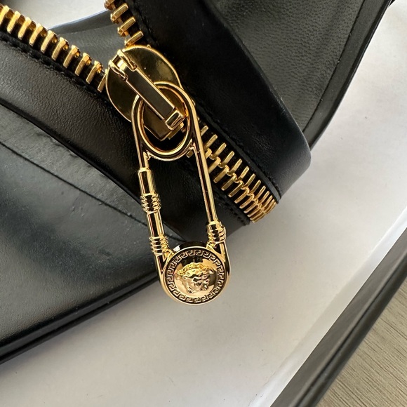 Authentic Versace heals - Picture 3 of 11